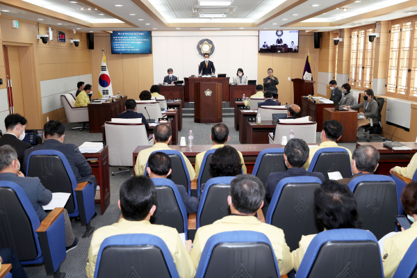 25일 태안군의회 본회의장에서 열린 제291회 군의회 제2차 정례회 모습.