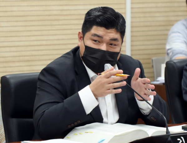 세종특별자치시의회 산업건설위원회 김영현 의원