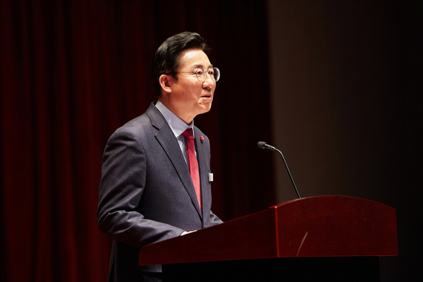 12월 직원 월례모임에 참석한 박경귀 시장/아산시 제공<br>