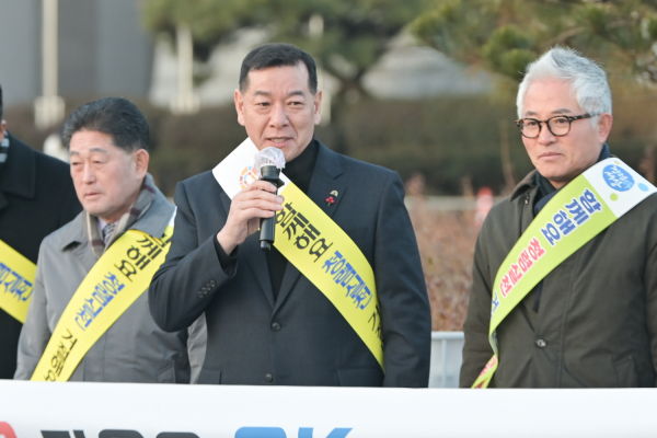 19일  ‘반부패·청렴 실천 캠페인'에 동참한 최원철 공주시장