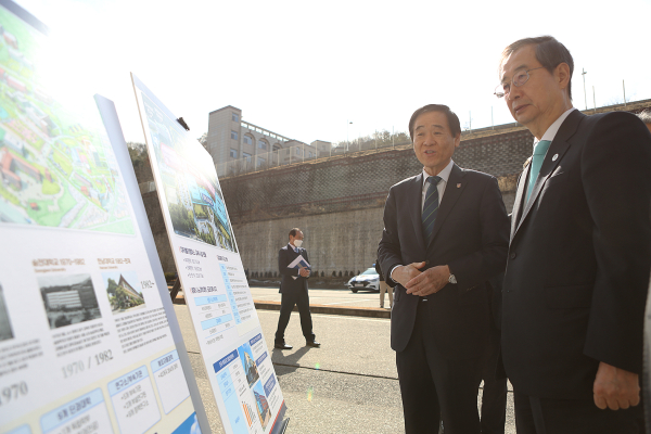 한덕수 국무총리, 한남대 대덕밸리캠퍼스 창업보육센터 현장 방문 진행 모습