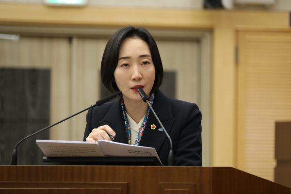 시정질문 하는 김효숙 세종시의회 의원