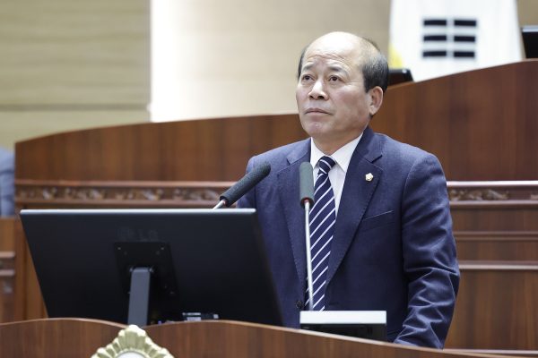 5분 발언을 하는 육종영 의원/천안시의회 제공