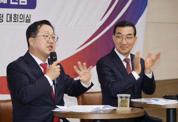 (왼쪽부터) 이장우 대전시장, 김광신 중구청장