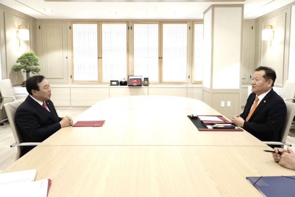 최민호 시장이 이상민 행안부장관 면담 모습