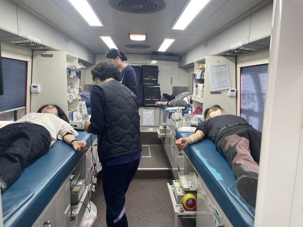 지난 22일 혈액수급 위기상황 극복을 위한 사랑의 헌혈 캠페인 개최 모습