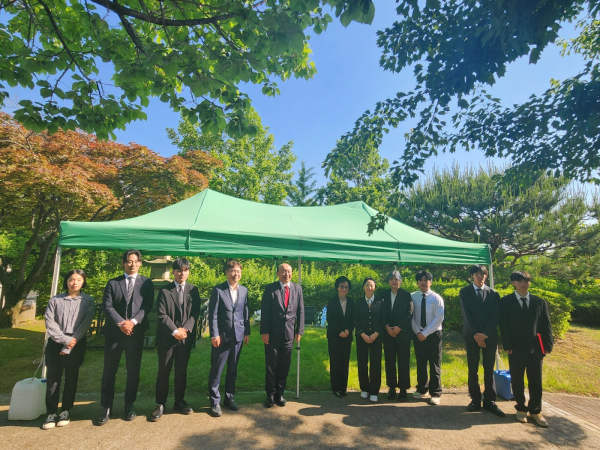 △왼쪽에서 4번째부터 이동헌 사무처장, 김영 세종부총장, 의인 故 이수현 어머니 신윤찬, 김랑혜윤 글로벌비즈니스대학장