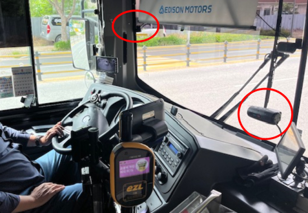 아산여객(주) 16대 차량에 AI 카메라를 설치해 내·외부 운전자의 위험운전행동을 실시간 모니터링 한다.