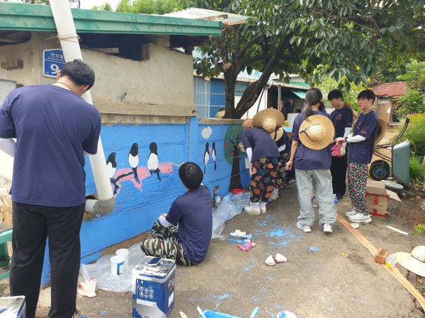 7.17일~20일까지 전라북도 군산시 성산면을 방문해 농촌 봉사 활동을 펼치고 있다.