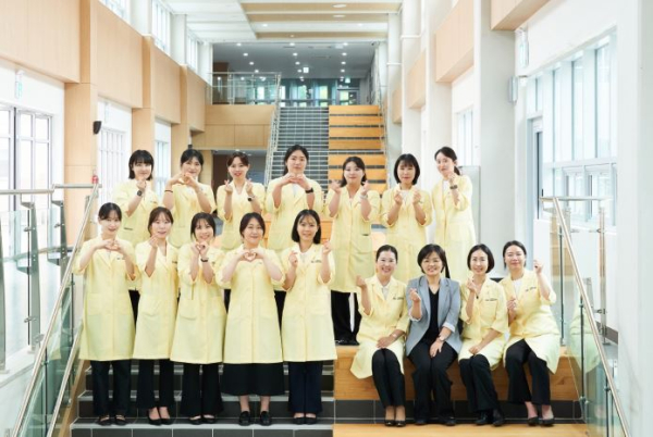 이달의 영양사에 선정된 세종시 어린이·사회복지급식관리지원센터 소속 직원들.