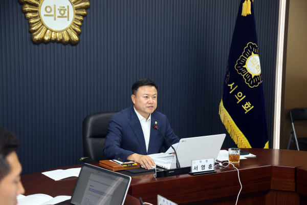 지난 26일 의회 대회의실에서‘ 8월 중 의원출무일’ 개최 모습