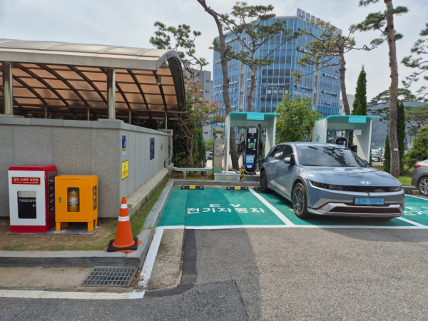 예산군청사 지상주차장 전기차 충전소