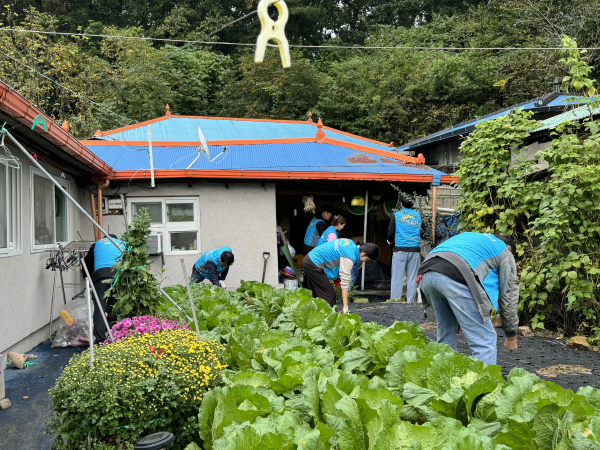 세종대전금산지사, 농촌집고쳐주기 봉사 모습