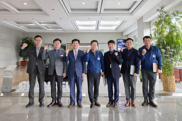 조일교 아산시장 권한대행 현대자동차(주) 아산공장 방문 기념사진