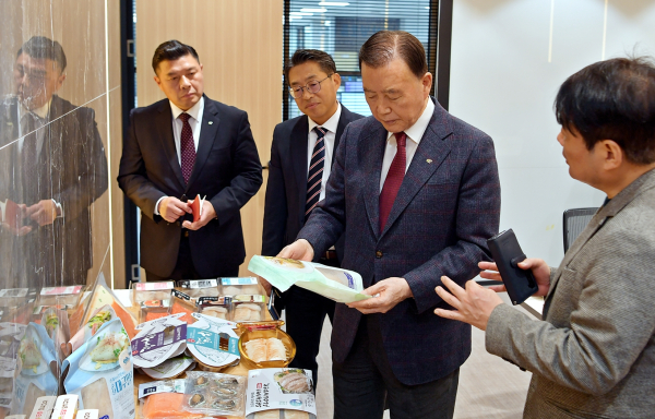 ㈜은하수산 방문 현장사진 * aT 홍문표 사장(우측2번째)