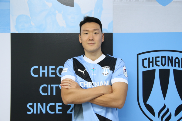 천안시티FC, 미드필더 김원식