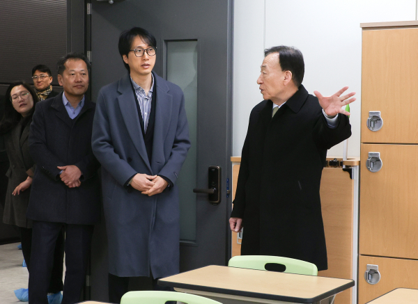 설동호 교육감, 대전원신흥초복용분교 재개교 준비 막바지 현장점검 진행 모습