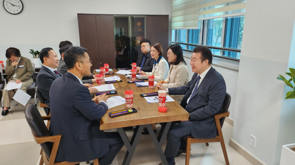 3. 1.자 승진 및 전직 교(원)장 부임 학교 현장 방문 모습