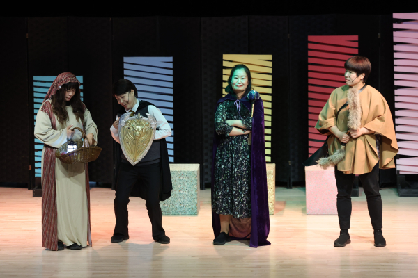 관내 학부모, 학생, 교직원 200여명이 참석한 가운데 비오케이아트센터 무대에서 희생자 가족분들과 슬픔을 나누고 공감과 위로의 시간을 보냈다.