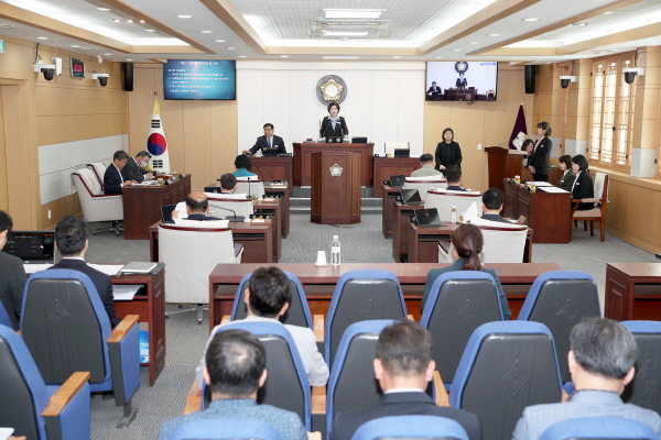 7일, 태안군의회 본회의장에서 열린 제311회 태안군의회 임시회 모습.