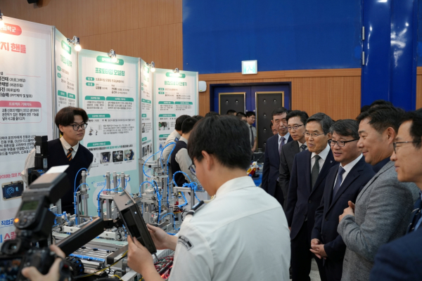 ‘2025년 충남 직업교육 한마당’ 행사가 5월 13일, 14일 충남 천안의 한국기술교육대학교 담헌실학관과 나래돔 일대에서 진행다.