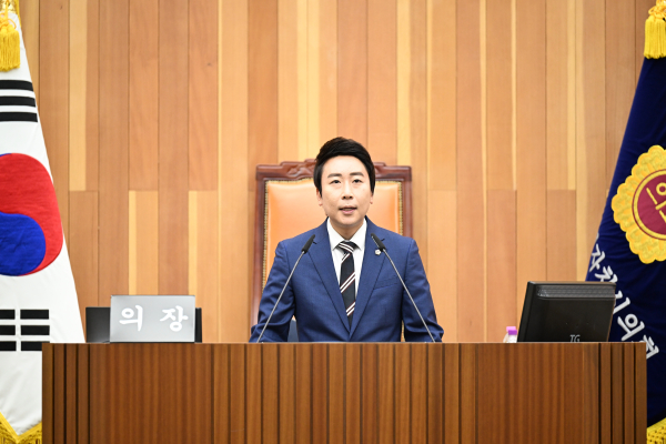 개회사 하는 임채성 세종시의회 의장