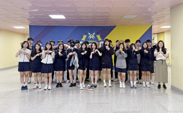 충남삼성고 학생을 대상으로 스타디움 투어 진행 단체사진