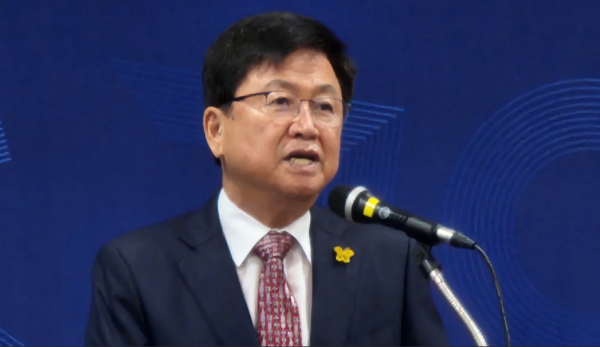 기자회견 하는 최교진 세종시교육감