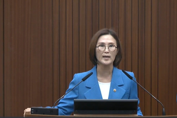 5분 발언하는 김현미 세종시의회 의원