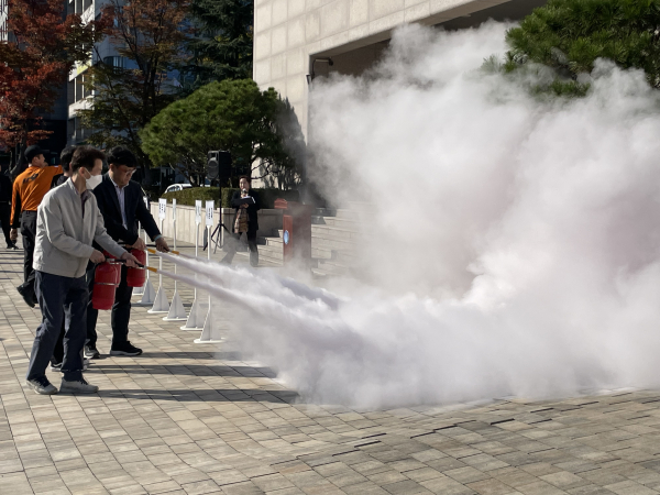 둔산소방서 샘머리 119안전센터와 합동소방훈련 진행 모습