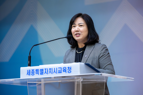 구연희 교육감 권한대행이 3일 소통･공감의 날에서 당부 말씀 모습