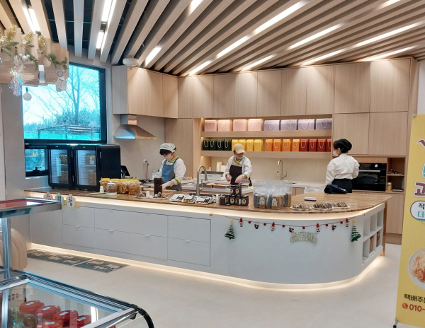 태안군 로컬푸드직매장에 조성된 농가주방 모습.