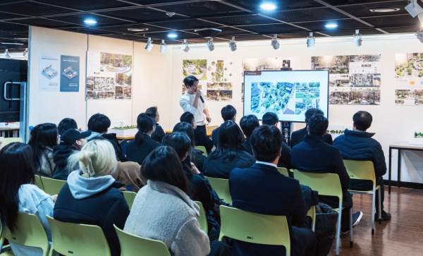 지난 9일 개최한 가온분수광장 활성화 프로젝트 최종 발표회 학생 발표 모습