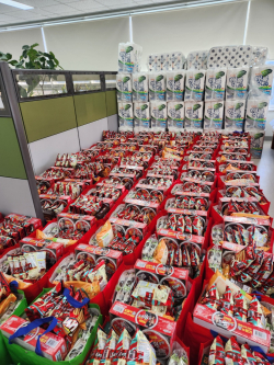 방가방가프로젝트의 일환으로 전달될 예정인 물품 꾸러미