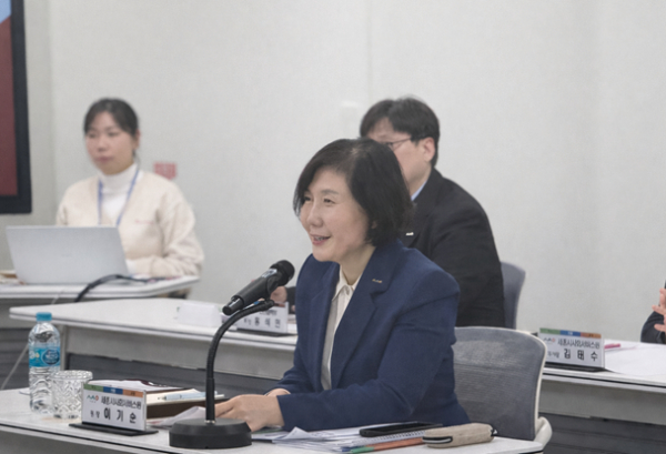 이기순 세종시사회서비스원장 보고 모습
