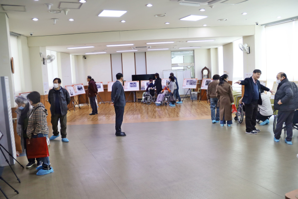 독립운동사진전 개최 모습