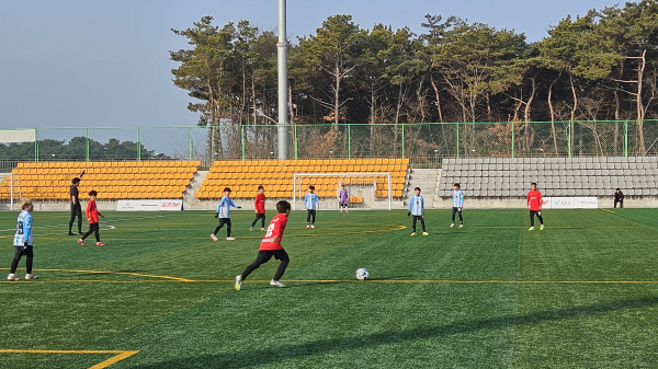 ‘2026 만세보령머드배 JS컵 한국유소년 축구대회’ 개막 경기모습