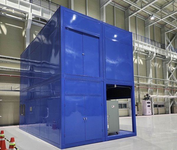 한국원자력연구원은 ㈜오르비텍과 함께 세계 최초로 방사성 콘크리트폐기물 감용기술 상용화에 성공했다.