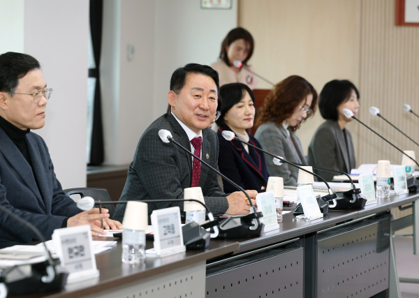 12일 서구청 장태산실에서 열린 서구 아트페스티벌 축제추진위원회 진행 장면