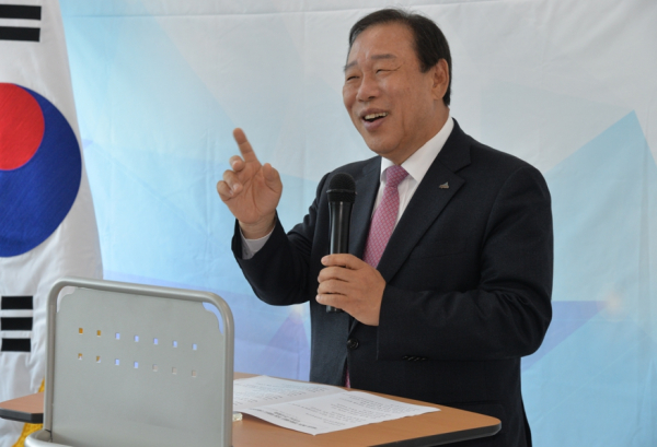 축사하는 최민호 세종시장